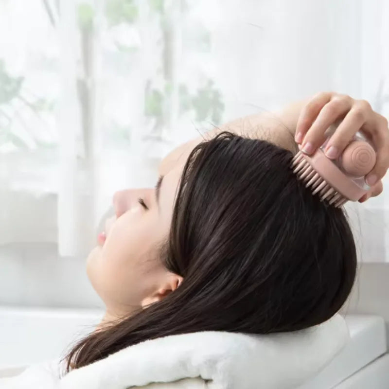 1PC Soft Silicone Pet Bath Brush with Shampoo Dispenser Gentle Massage for Pet Grooming and Hair/Fur Cleaning